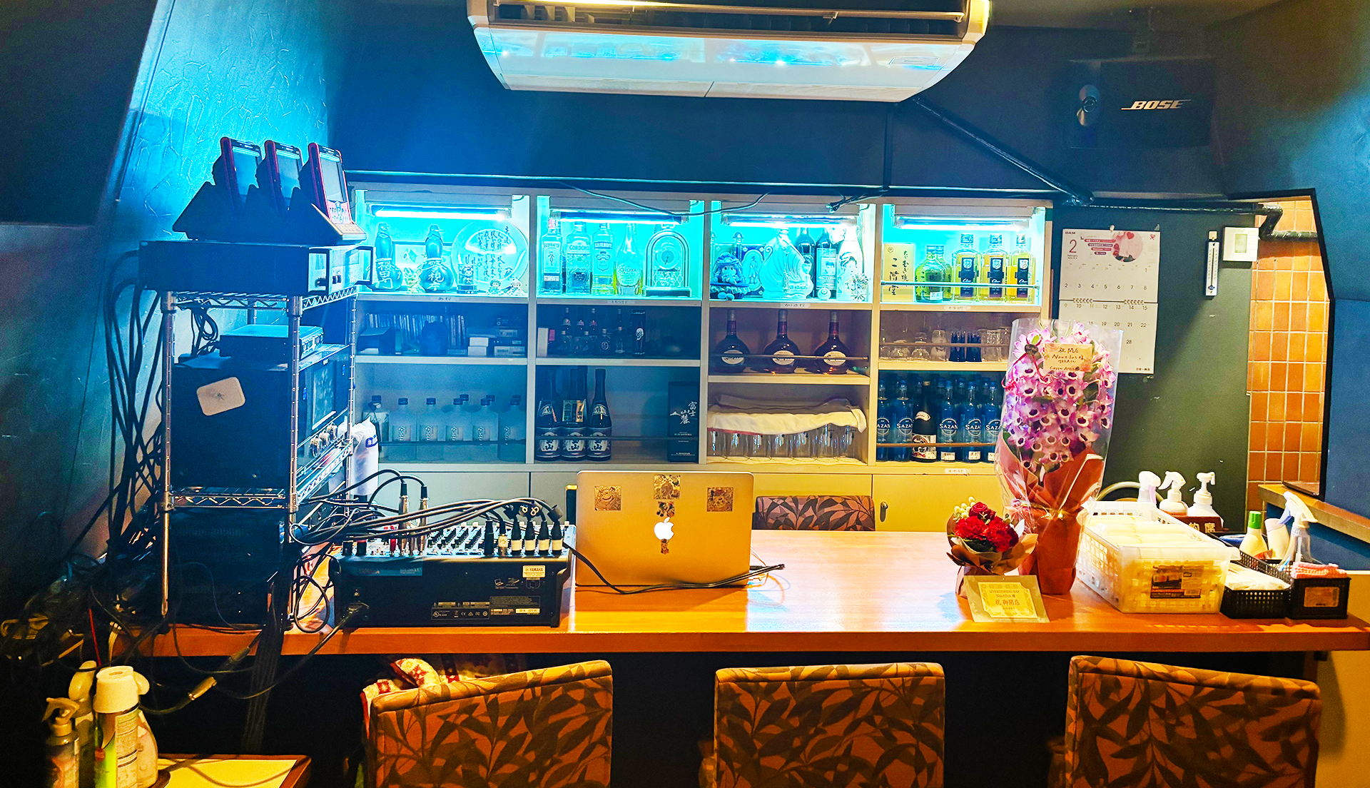 LIVE ＆ DININGBAR Nautilus(ライブバー・ノーチラス)